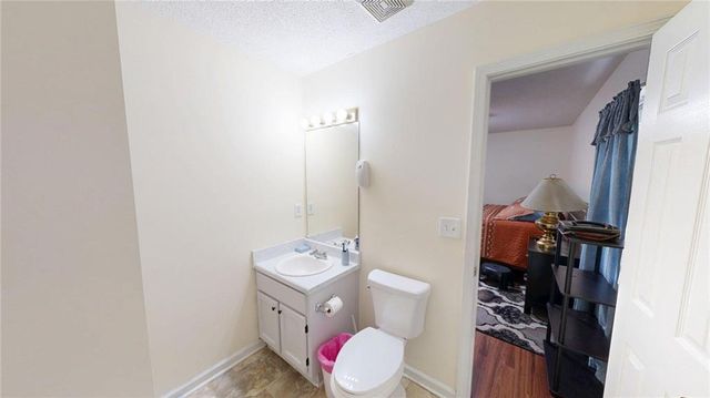 179 Country Cottage Circle, Carrollton, GA 30116