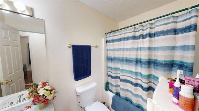179 Country Cottage Circle, Carrollton, GA 30116