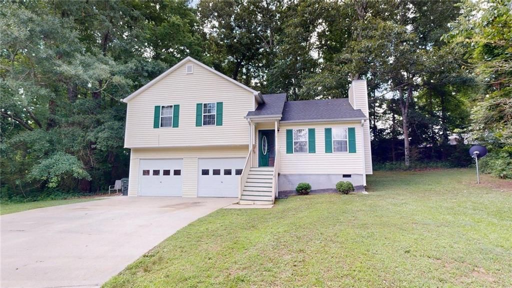 179 Country Cottage Circle, Carrollton, GA 30116