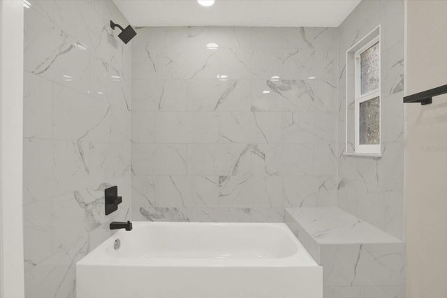 18803 TRACER DRIVE, Lutz, FL 33549