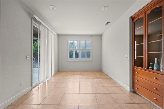 2047 Katnich Ln, Lodi, CA 95242