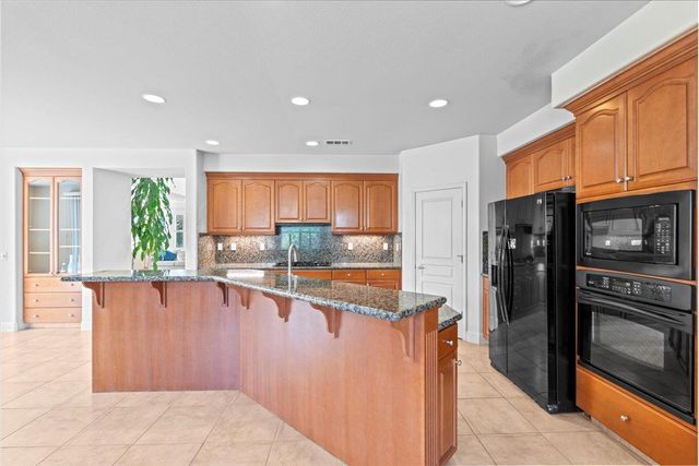 2047 Katnich Ln, Lodi, CA 95242