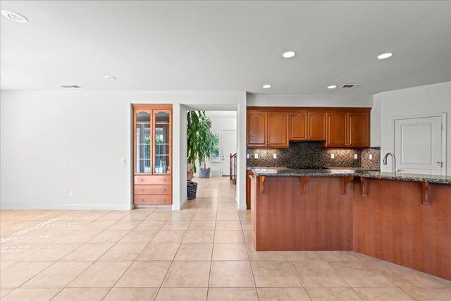 2047 Katnich Ln, Lodi, CA 95242