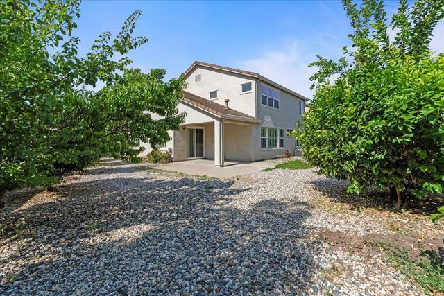 2047 Katnich Ln, Lodi, CA 95242