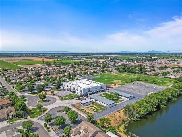 2047 Katnich Ln, Lodi, CA 95242