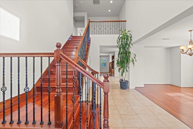 2047 Katnich Ln, Lodi, CA 95242