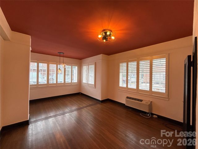 301 W 10th Street 106, Charlotte, NC 28202