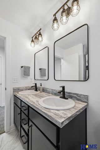 6626 Verano Drive, Lincoln, NE 68523