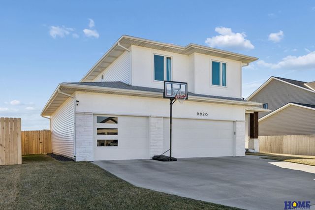 6626 Verano Drive, Lincoln, NE 68523