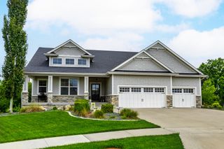 14917 Coyote Circle, Urbandale, IA 50323