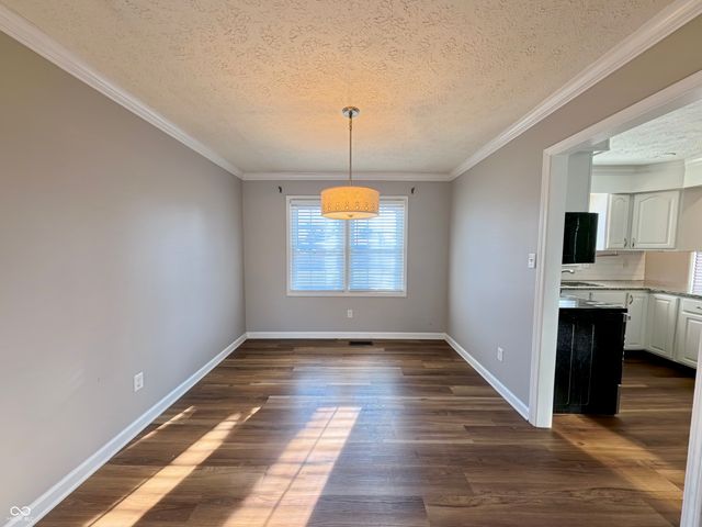 1045 Swinford Street, Shelbyville, IN 46176