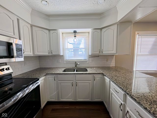 1045 Swinford Street, Shelbyville, IN 46176