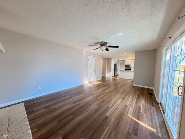 1045 Swinford Street, Shelbyville, IN 46176