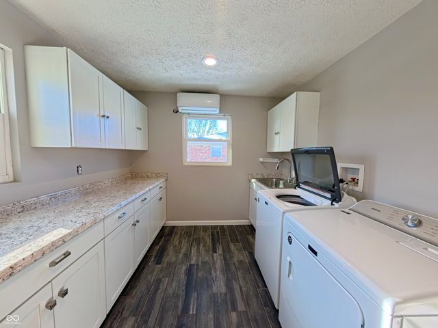 1045 Swinford Street, Shelbyville, IN 46176