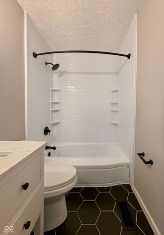 1045 Swinford Street, Shelbyville, IN 46176