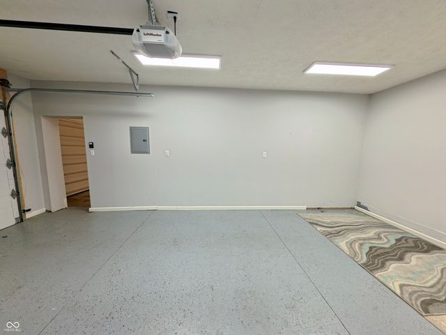 1045 Swinford Street, Shelbyville, IN 46176