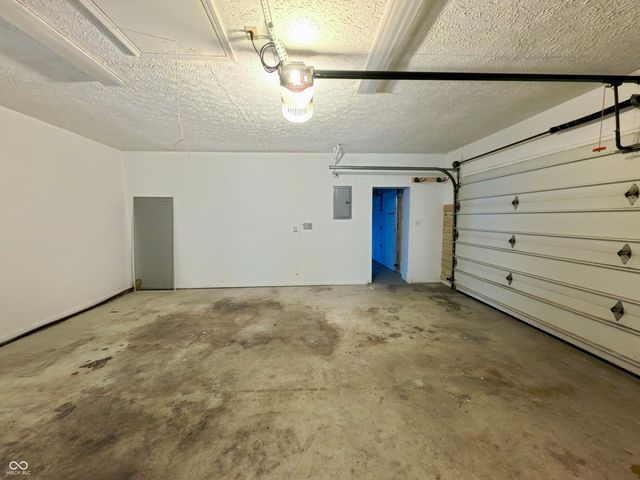 1045 Swinford Street, Shelbyville, IN 46176