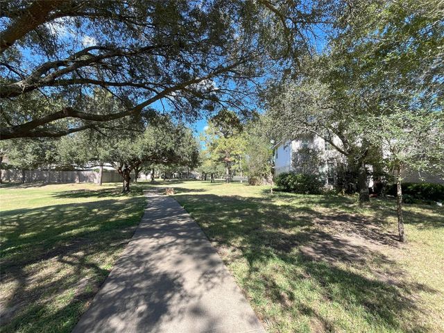 2903 Surrey Trail Lane, Katy, TX 77450