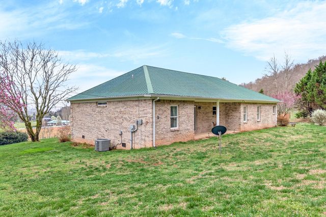 444 Mackie Rd, Sparta, TN 38583