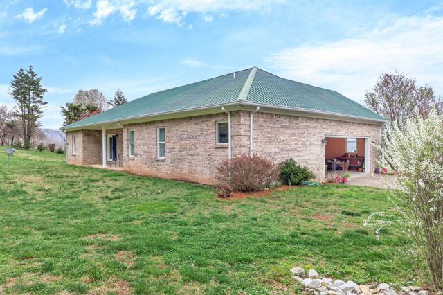 444 Mackie Rd, Sparta, TN 38583
