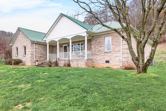 444 Mackie Rd, Sparta, TN 38583