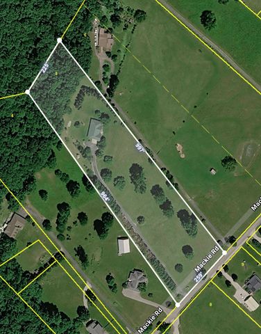 444 Mackie Rd, Sparta, TN 38583