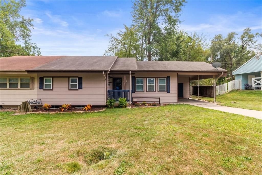 410 Corral Drive, Belton, MO 64012