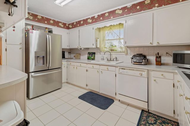 744 Belle Ave, Lake Charles, LA 70611