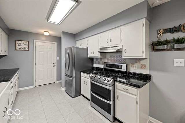 1081 Lawndale Drive, Greenwood, IN 46142