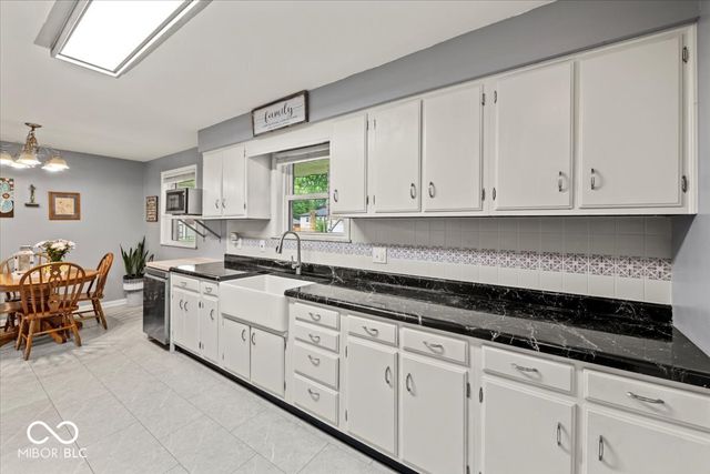 1081 Lawndale Drive, Greenwood, IN 46142