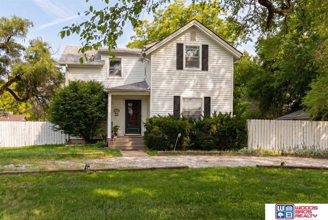 5625 Pioneers Boulevard, Lincoln, NE 68516