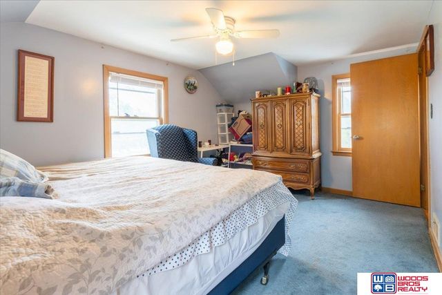 5625 Pioneers Boulevard, Lincoln, NE 68516