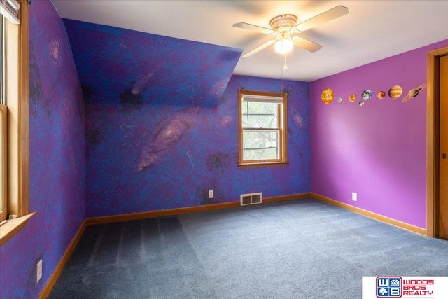 5625 Pioneers Boulevard, Lincoln, NE 68516
