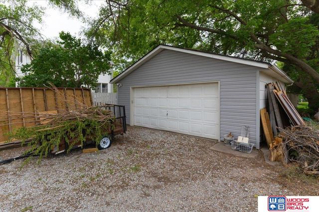 5625 Pioneers Boulevard, Lincoln, NE 68516