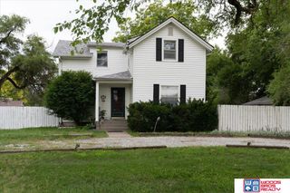 5625 Pioneers Boulevard, Lincoln, NE 68516