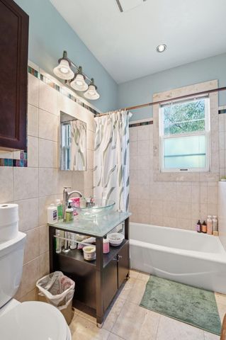 2444 1st Avenue S, Minneapolis, MN 55404