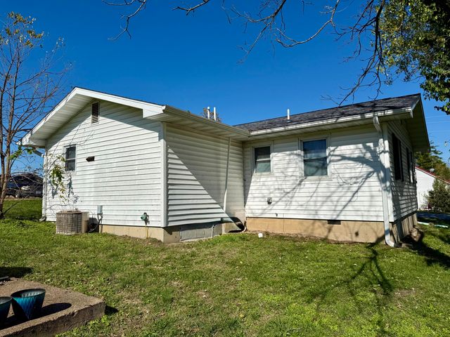 408 S 2nd Street, Houston, MO 65483