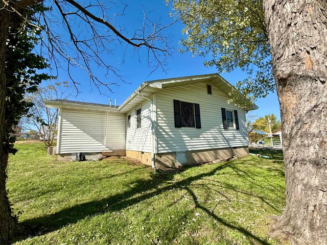 408 S 2nd Street, Houston, MO 65483