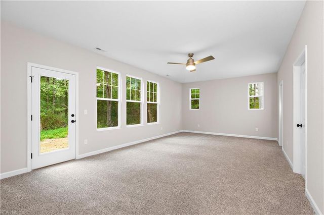 283 Lawnes Neck DR, Smithfield, VA 23430