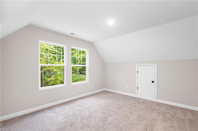 283 Lawnes Neck DR, Smithfield, VA 23430