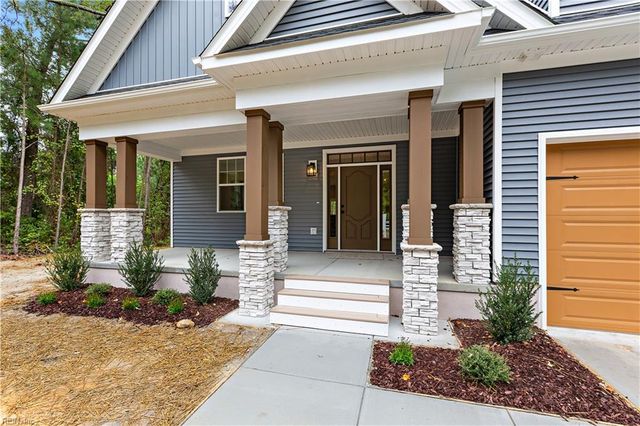 283 Lawnes Neck DR, Smithfield, VA 23430
