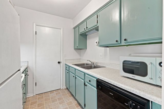 420 Walton Ln Apt K66, Madison, TN 37115
