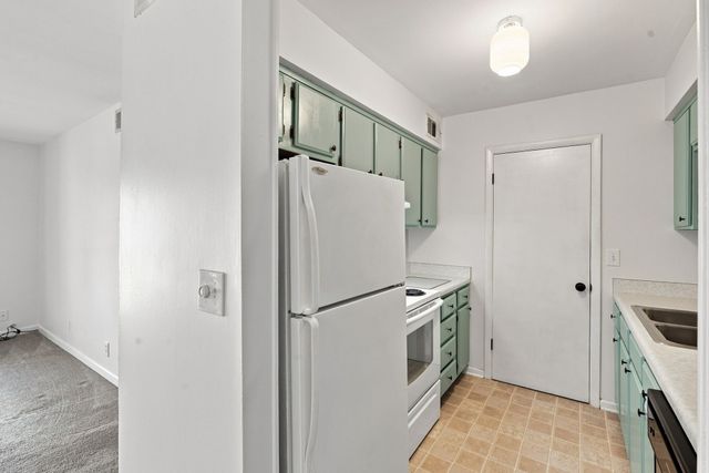 420 Walton Ln Apt K66, Madison, TN 37115