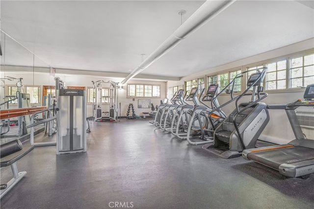 23777 Mulholland Hwy Spc 35, Calabasas, CA 91302