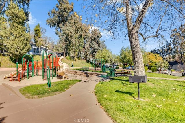 23777 Mulholland Hwy Spc 35, Calabasas, CA 91302