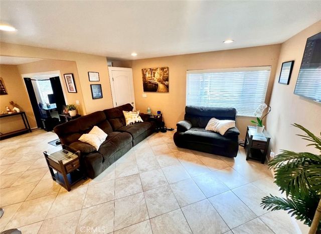 23777 Mulholland Hwy Spc 35, Calabasas, CA 91302