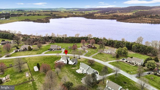 244 SHORE LINE DR, Honey Brook, PA 19344