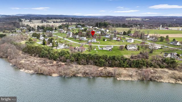 244 SHORE LINE DR, Honey Brook, PA 19344
