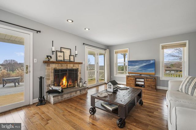 244 SHORE LINE DR, Honey Brook, PA 19344