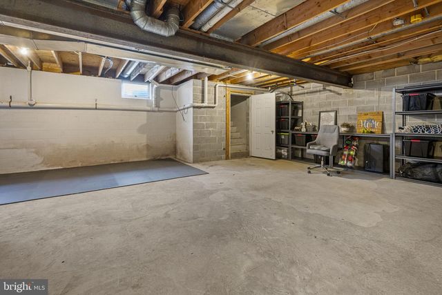 244 SHORE LINE DR, Honey Brook, PA 19344